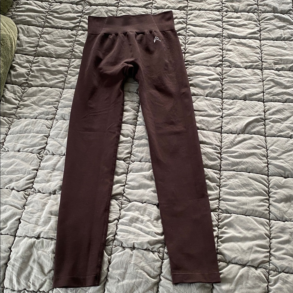 Oner Active Classic Seamless 2.0 Leggings in 70% Cocoa Marl Brown - Picture 2 of 11